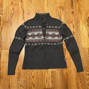 Woolrich 100% Lamb Wool Sweater Dark Gray

Worn 4-5 times
Retail for $90
